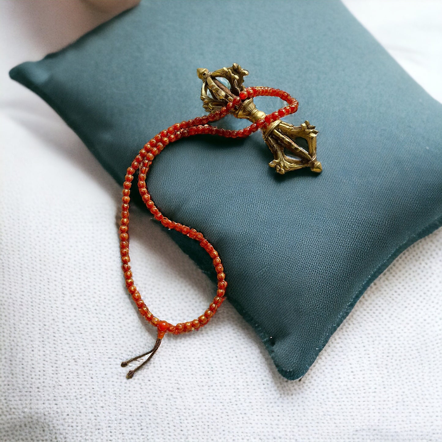 Japa Mala Auténtico de Cornalina con Mantra Tibetano 8mm