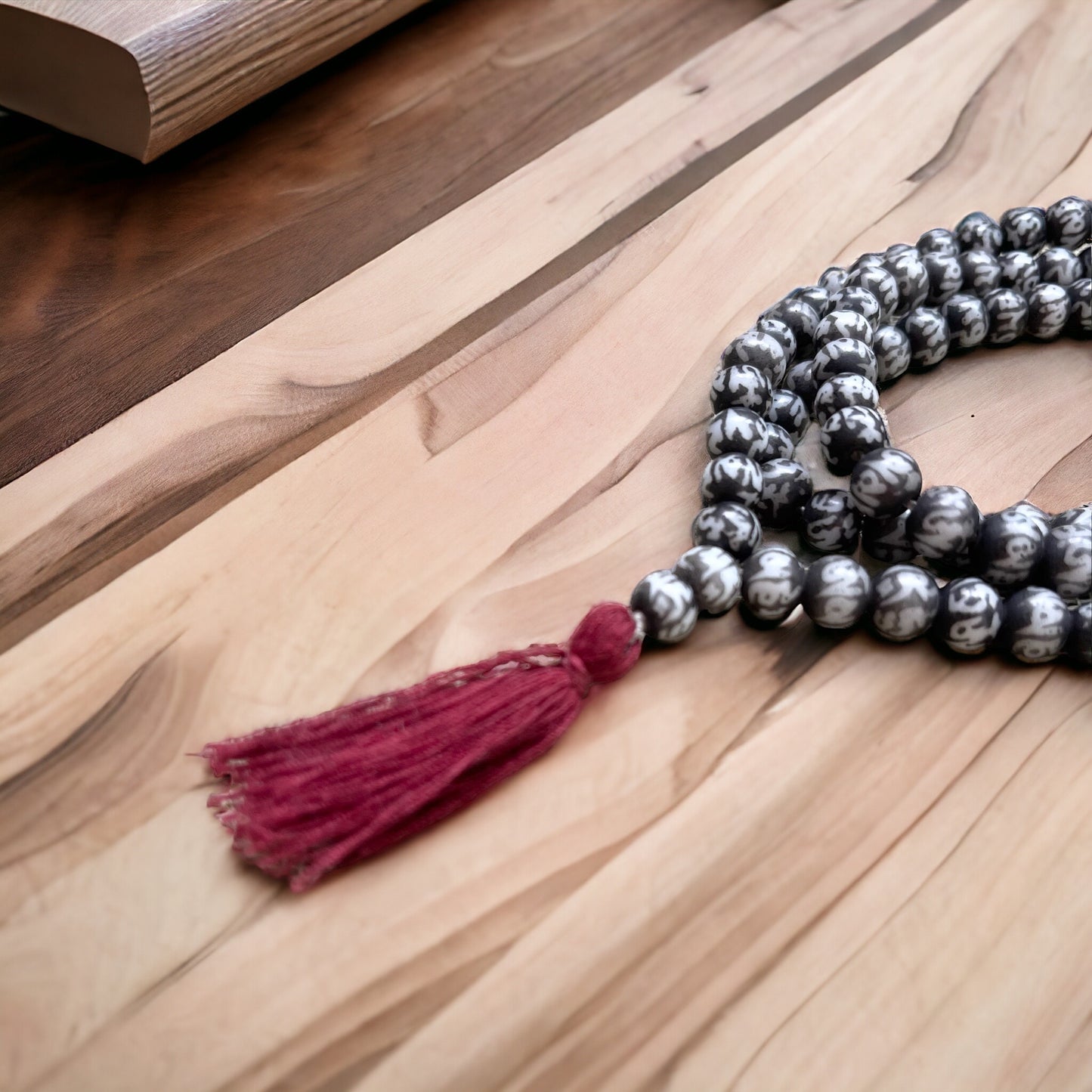 Japa Mala Auténtico de Concha Con Mantra Tibetano 8mm