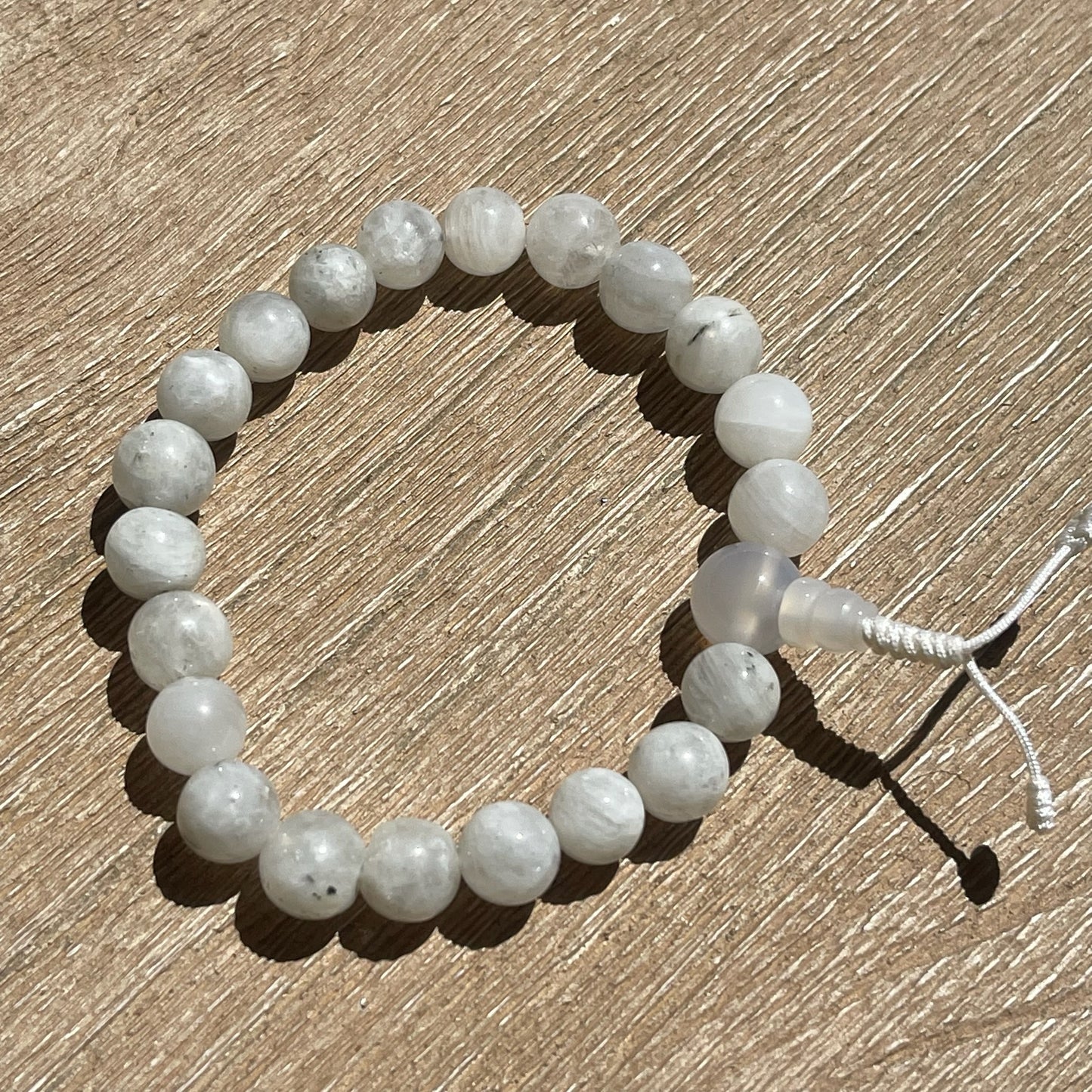 Pulsera Tibetana Auténtica de Piedra Luna Blanca 9mm de diámetro