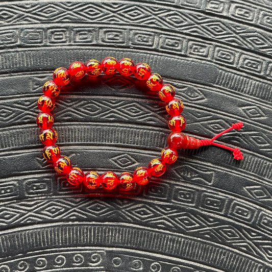 Pulsera de Cristal Roja con Mantra 8mm de diámetro