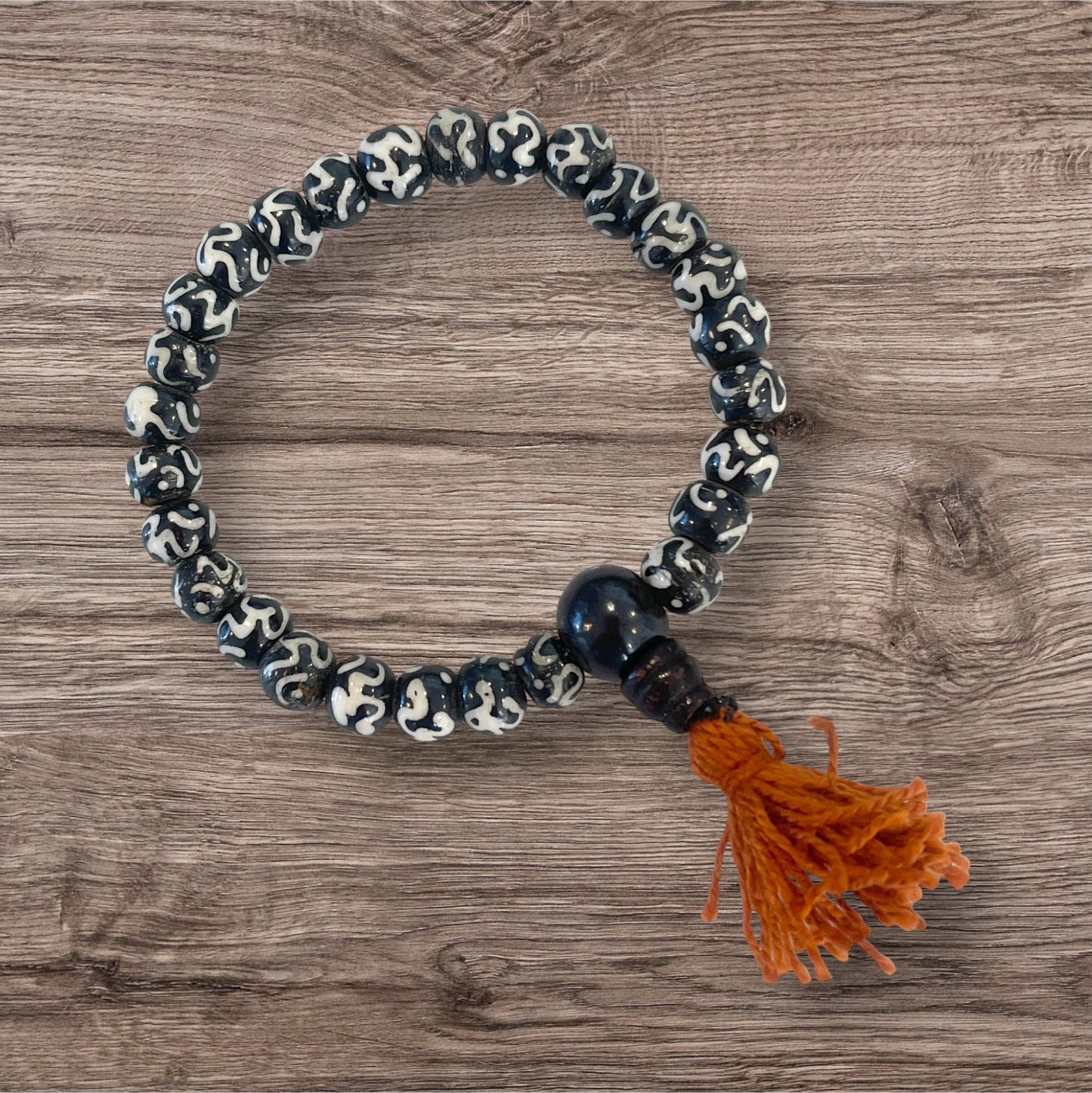 Pulsera de Hueso de Yak con signo de Om