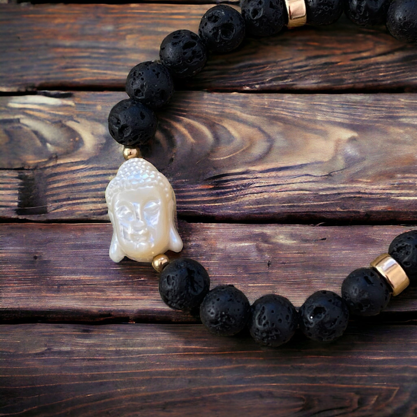 Pulsera de Buddha de Lava con Madre Perla