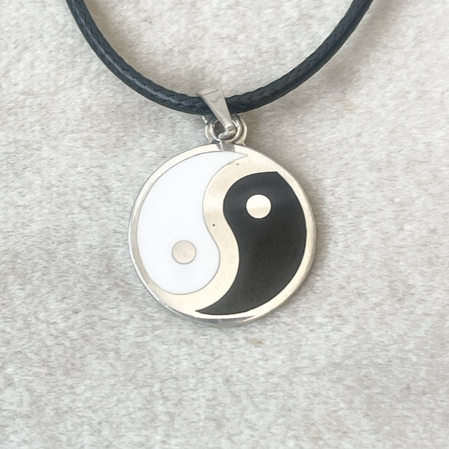 Dije de Yin Yang de Plata .925 de 17mm